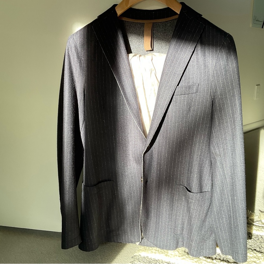 Eleventy Men's Soft Pinstripe Blazer - Picture 8 of 15